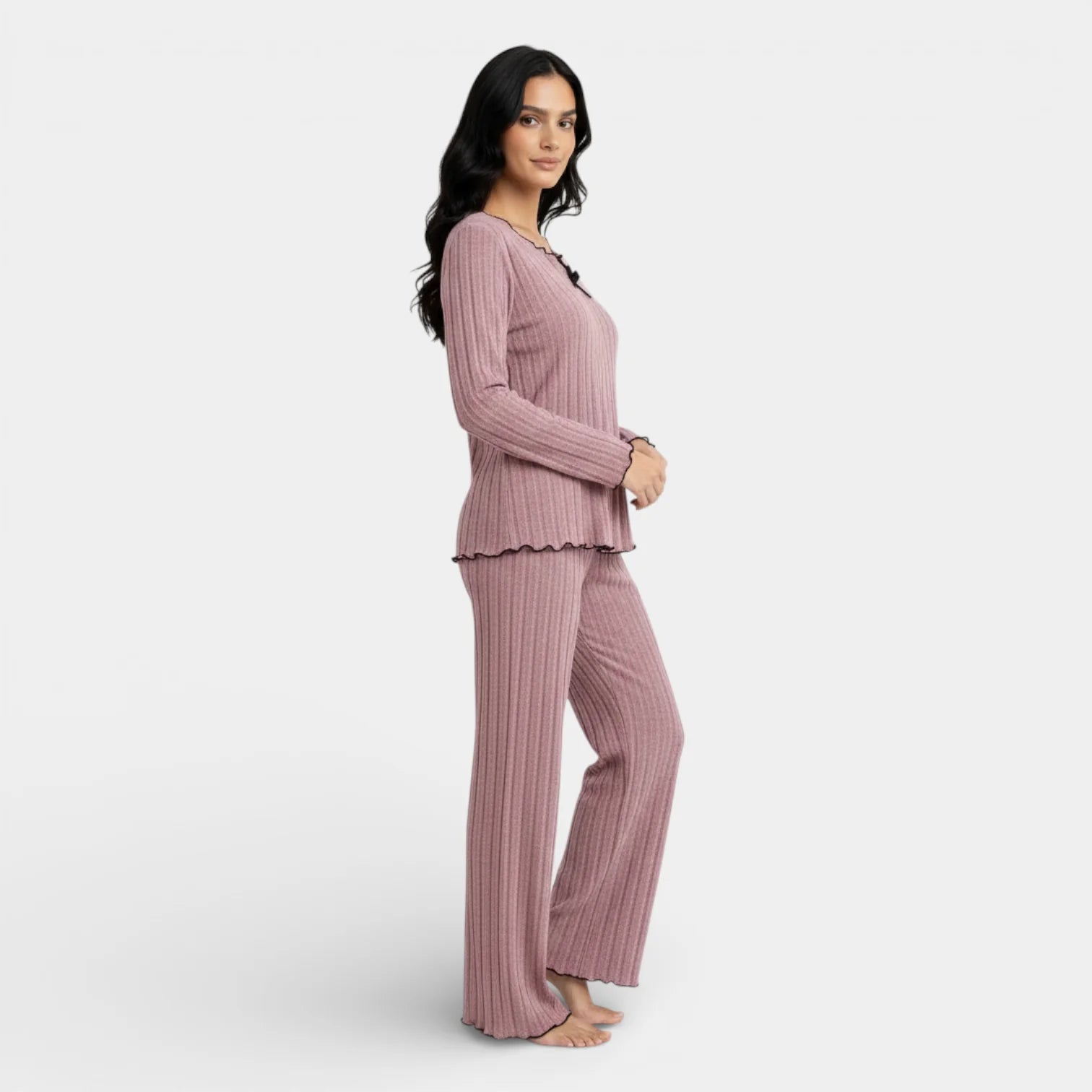 Ribbed Knit Long Sleeve Women's Pajama Set with Lettuce Trim for Comfortable Sleepwear and Relaxation