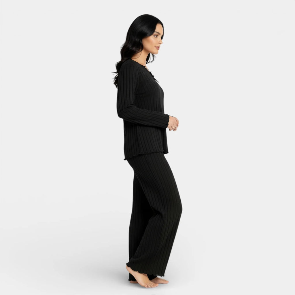 Ribbed Knit Long Sleeve Women's Pajama Set with Lettuce Trim for Comfortable Sleepwear and Relaxation