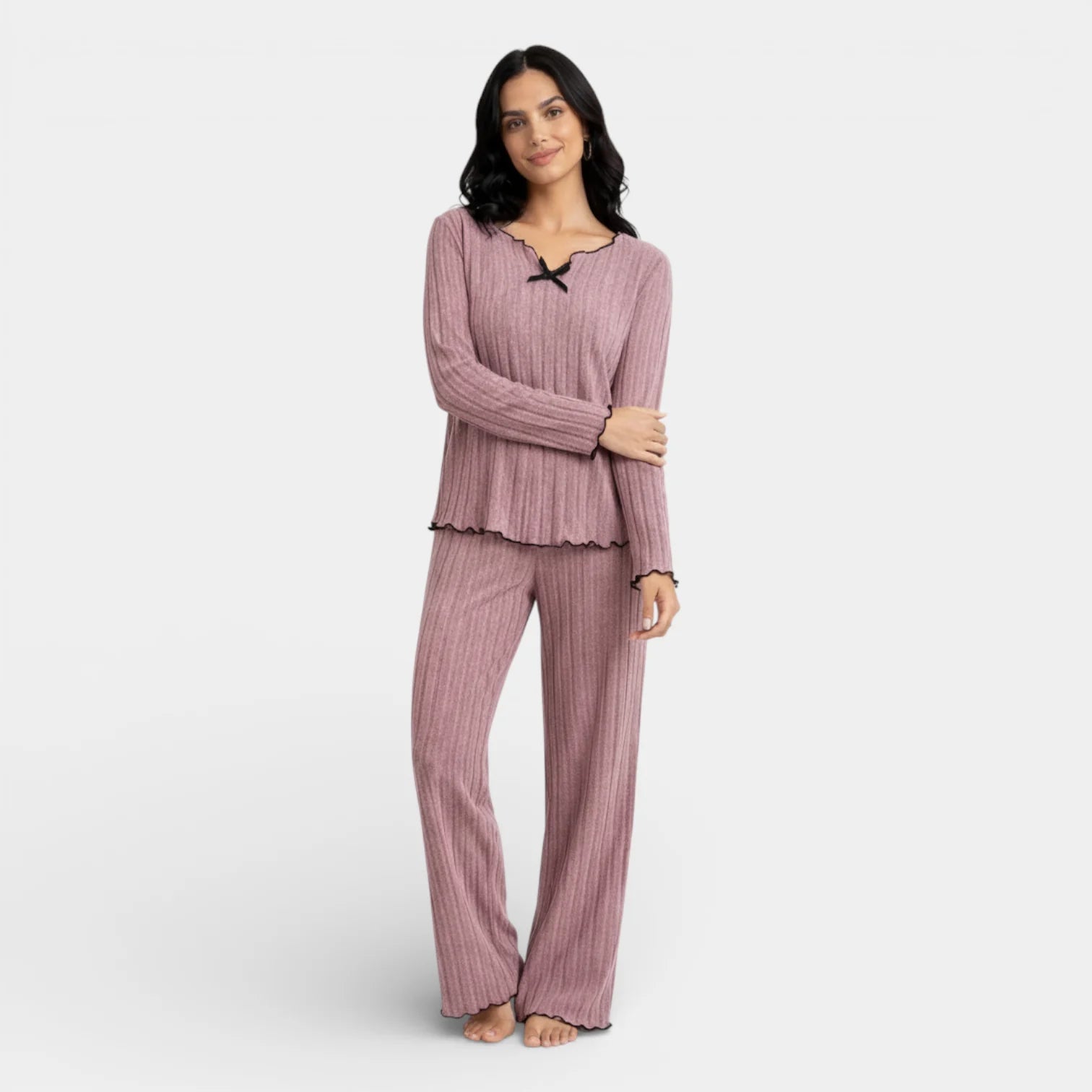 Ribbed Knit Long Sleeve Women's Pajama Set with Lettuce Trim for Comfortable Sleepwear and Relaxation